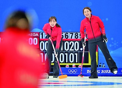 北京冬奥会女子冰壶循环赛：中国队8比4战胜<a href=