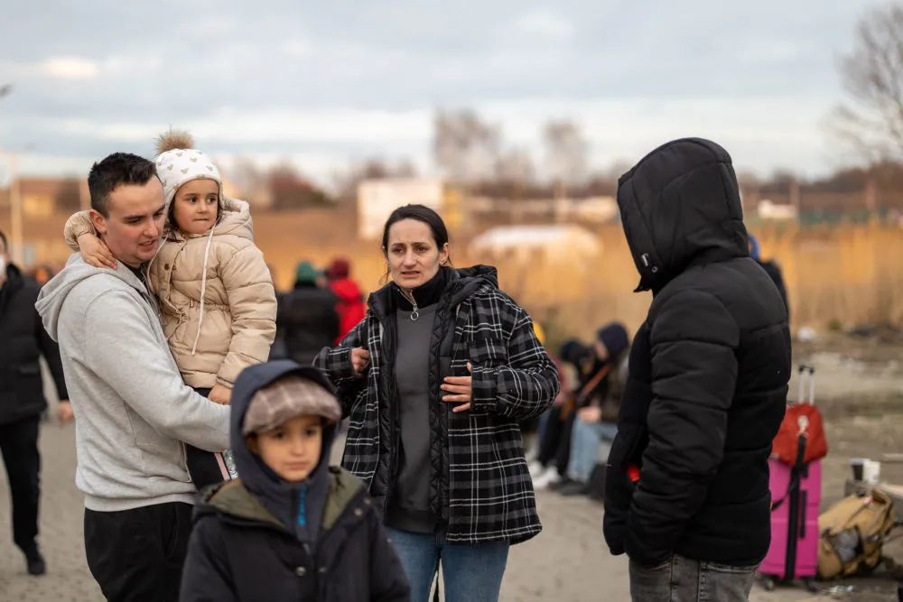 数十万人逃离乌克兰，联合国：或达500万人！美国最多接收1万人，<a href=