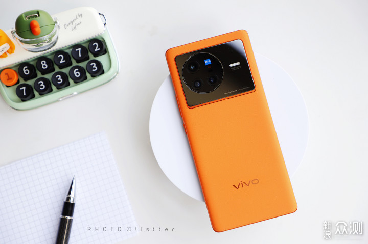 vivo X80测评：中杯秒变大杯，这手机太狠了_新浪众测