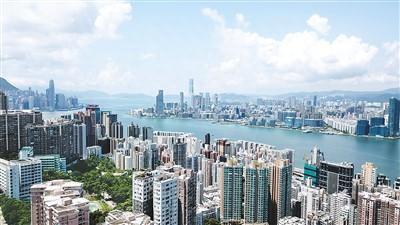 图为香港维多利亚港两岸高楼林立。中新社记者 李志华摄
