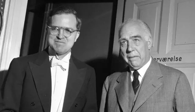 图丨玻尔父子：尼尔斯·玻尔（Niels Bohr）与奥格·玻尔（AageN. Bohr）分别于1922 年和 1975 年获奖