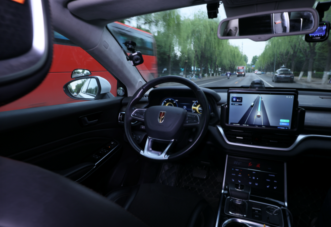 北京率先允许自动驾驶车辆“方向盘后无人”，百度等首批获准