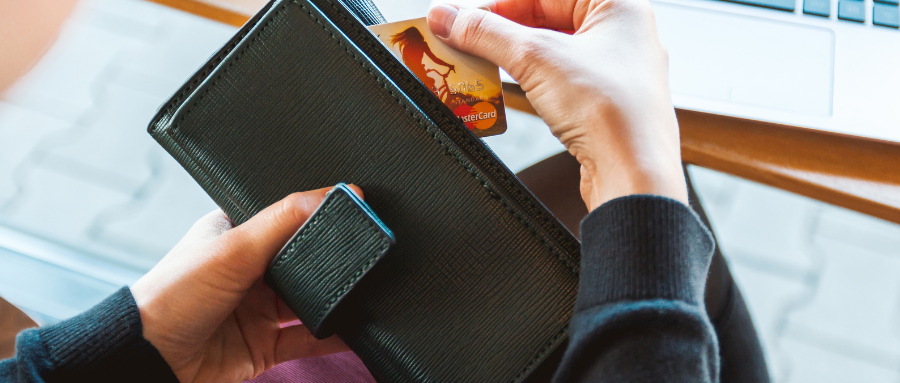 中信银行信用卡中心推销收藏品承诺保值致用户亏损 信用卡资金用于投资或涉违规