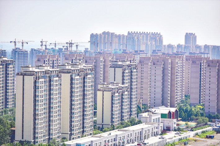 2023年8月16日，山东青州一处即将交付使用的商品住宅楼盘 视觉中国图