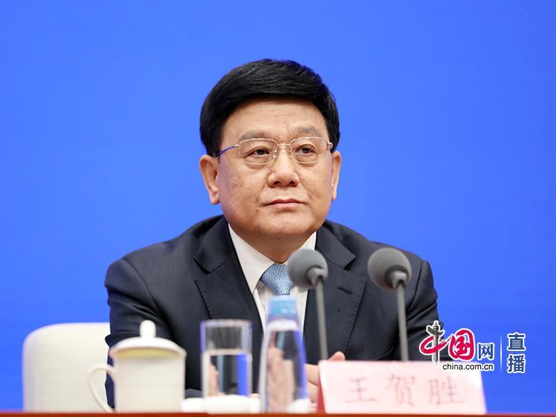 ▲国家卫生健康委副主任、国家疾病预防控制局局长王贺胜