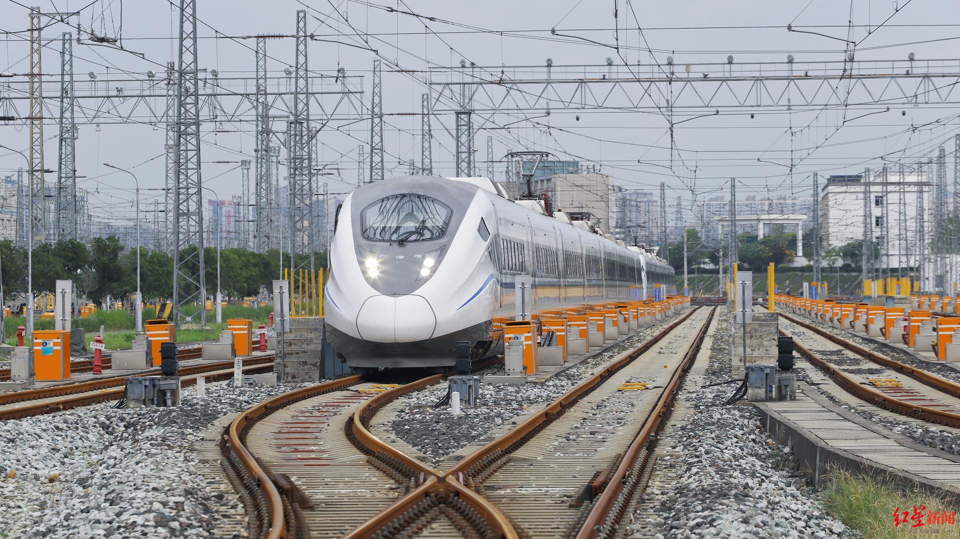 CRH2G型高寒动车组上线川青铁路，将成载客主力车型