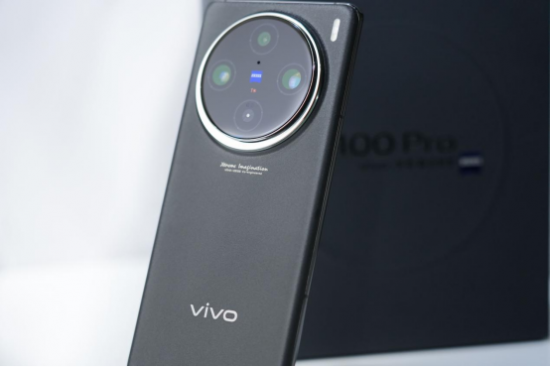 全球首款天玑9300旗舰！vivo X100 Pro全新蓝海电池技术让你告别电量焦虑！