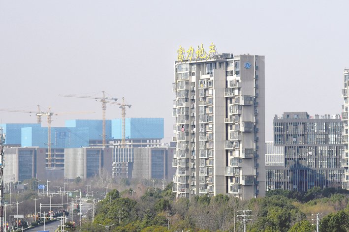 2023年1月18日，南京一处富力地产居民楼项目 视觉中国图