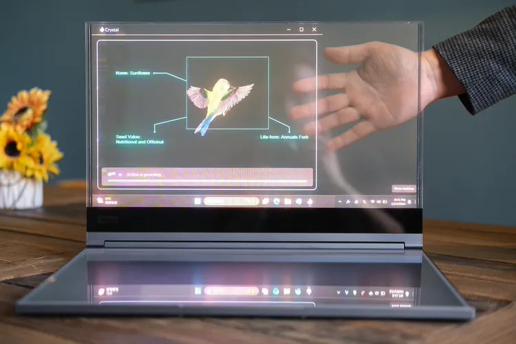 联想发布 ThinkBook 透明概念笔记本电脑，极具科幻感