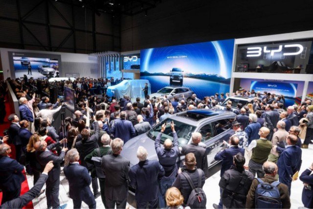 比亚迪亮相2024日内瓦车展 宋PLUS DM-i将于二季度在欧洲上市
