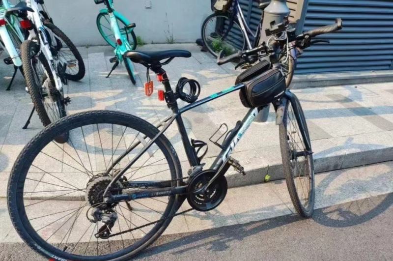 骑自行车被罚50元，还有多少过时地方法规待清理 |新京报社论