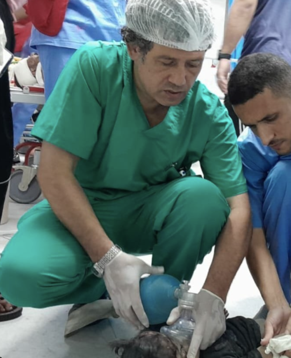加沙顶尖外科医生疑遭酷刑后死于以色列监狱，被抓时正在医院救人