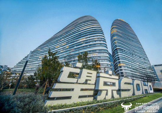 SOHO中国营业收入达五年新低 潘石屹年度薪酬仍高达431万元