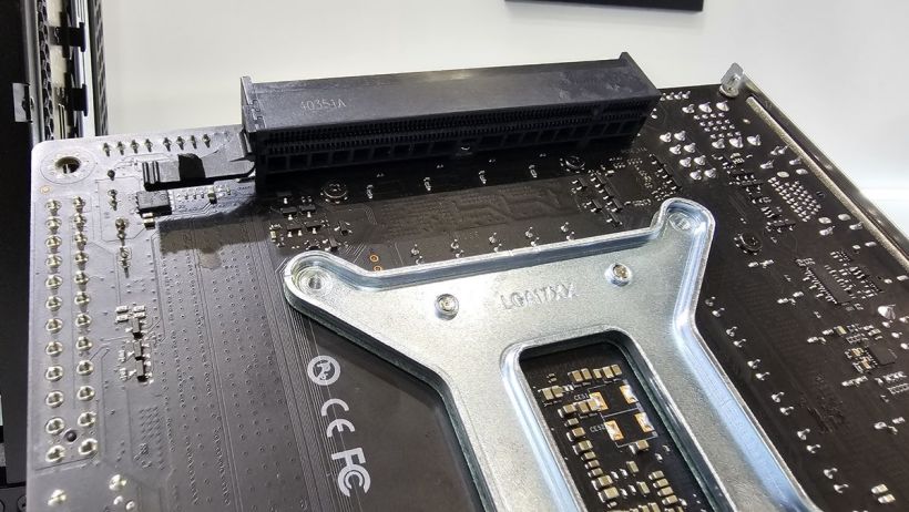 ▲ 主 PCIe 插槽特写