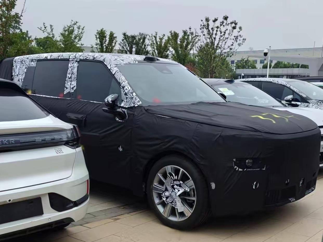 领克全新大型SUV伪装实车图曝光 预计明年发布