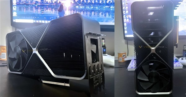 RTX 4090诡异原型卡首曝：四插槽三风扇 居然能点亮！