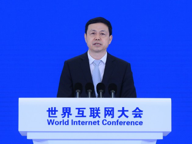 乌镇时刻 | 中国移动董事长杨杰：加快关键技术突破、产业应用落地，让AI不仅会“作诗”、更要会“做事”